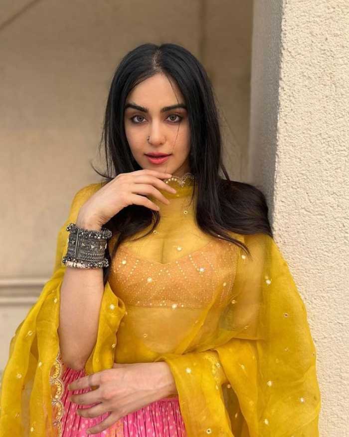 adah sharma 1